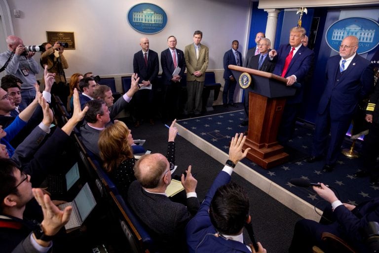 El presidente Donald Trump, dijo en conferencia de prensa desde la Casa Blanca que la víctima es una mujer de alrededor de 60 años (Foto: EFE/EPA/MICHAEL REYNOLDS)