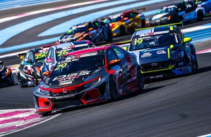 Junto al equipo PSS Racing, cliente de Honda, el cordobés corrió en agosto pasado. "Competir con ellos me ayudó a volver a entrar en ritmo de carrera con vistas al inicio de la WTCR", valoró Bebu.