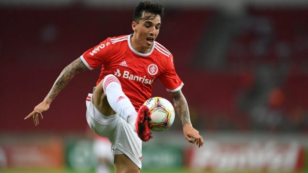 Renzo Saravia: "Fue raro enfrentar a Belgrano, si me daban a elegir no jugaba el partido"