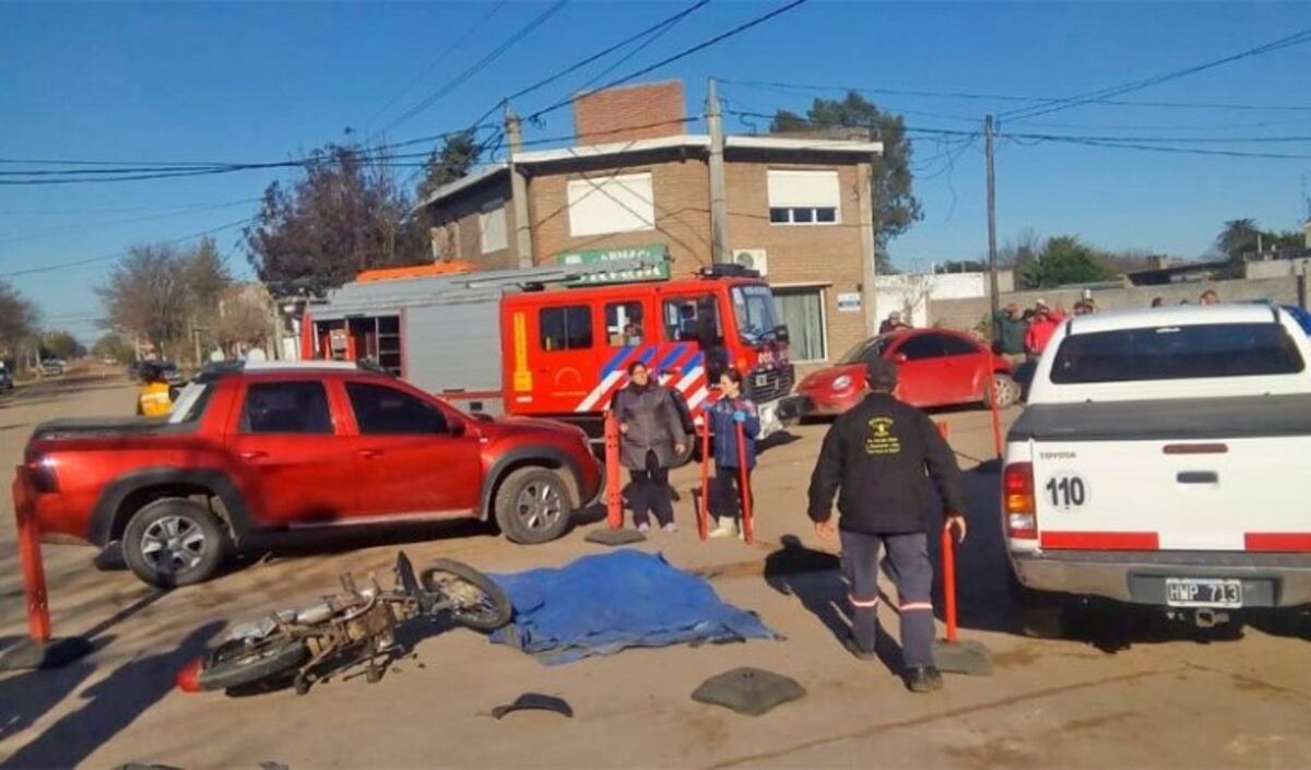Murió un menor tras chocar el rodado que conducía con una camioneta en Mackenna