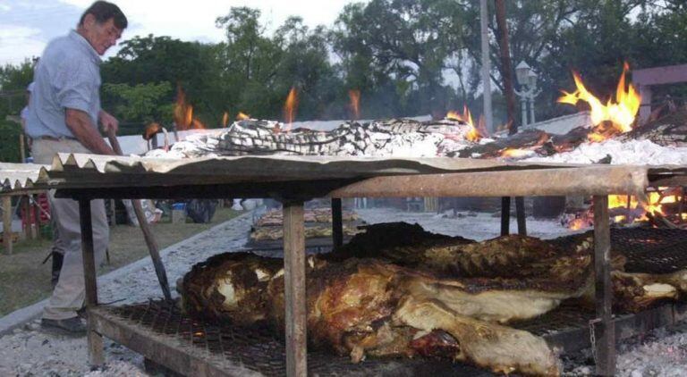 Declararon de interés nacional a la edición n° 5 del concurso de asado con cuero de Sumampa