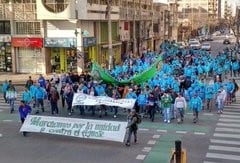 Multitudinaria convocatoria de la CATT  en rechazo la reforma laboral impulsada por el Gobierno nacional. (Waldino Jaime)