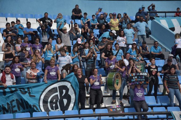 Belgrano le ganó a Barrio Parque y se consagró campeón de la Primera Dvisión de la Liga Cordobesa, en fútbol femenino.