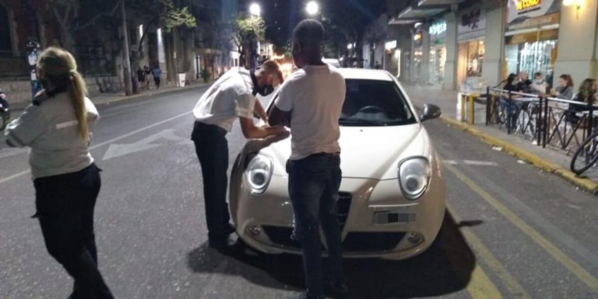 Conducía de contramano con tres veces más alcohol del permitido
