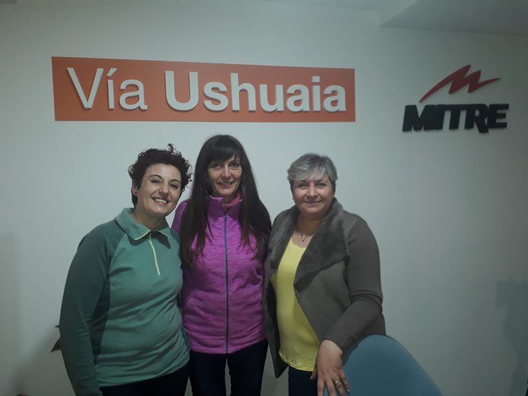 Alejandra y Mónica en Vía Ushuaia Radio