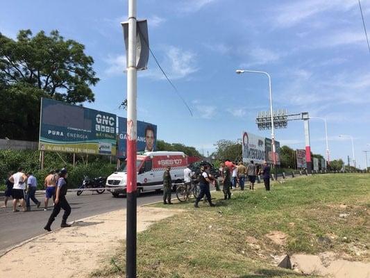 En una aparente discusión de pareja uno terminó muerto y el otro gravemente herido