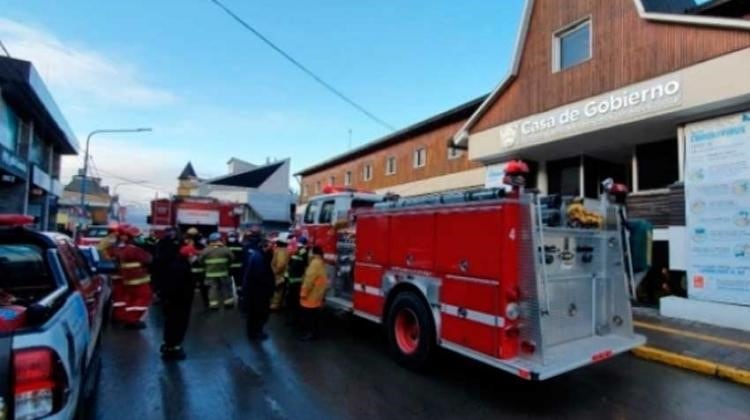 Bomberos en gobierno (web)