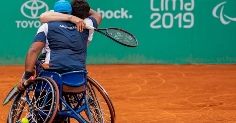 Gustavo Fernández obtuvo la medalla de oro en el dobles de los Parapanamericanos.