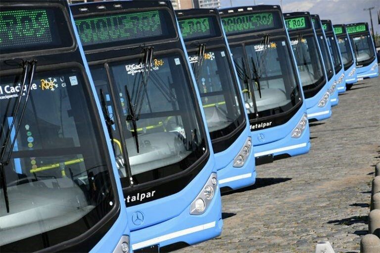 Denuncian que Rosario Bus y El Cacique quitaron colectivos