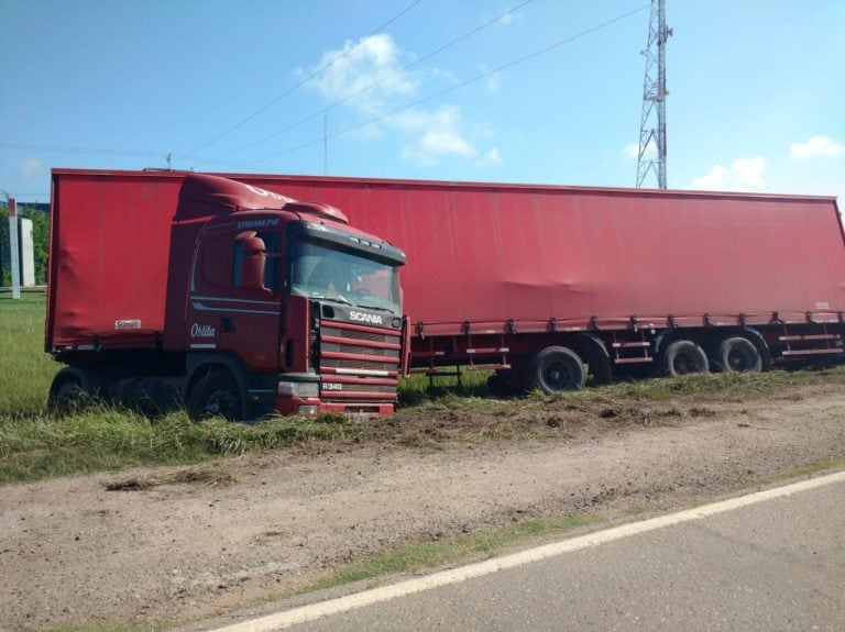 El violento choque que costo la vida de una mujer ocurrió en la Ruta 19 a la altura de la localidad de Montecristo.