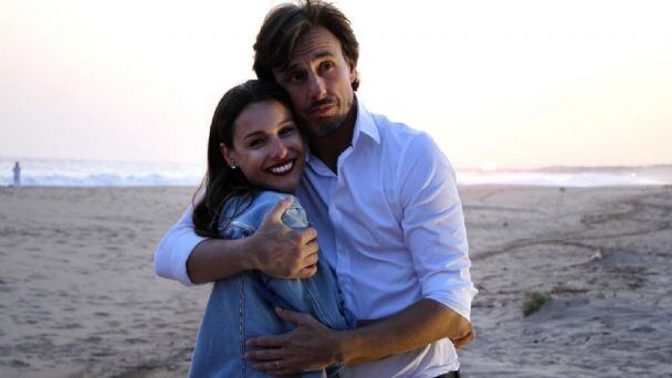 Pampita junto a su esposo en Punta del Este