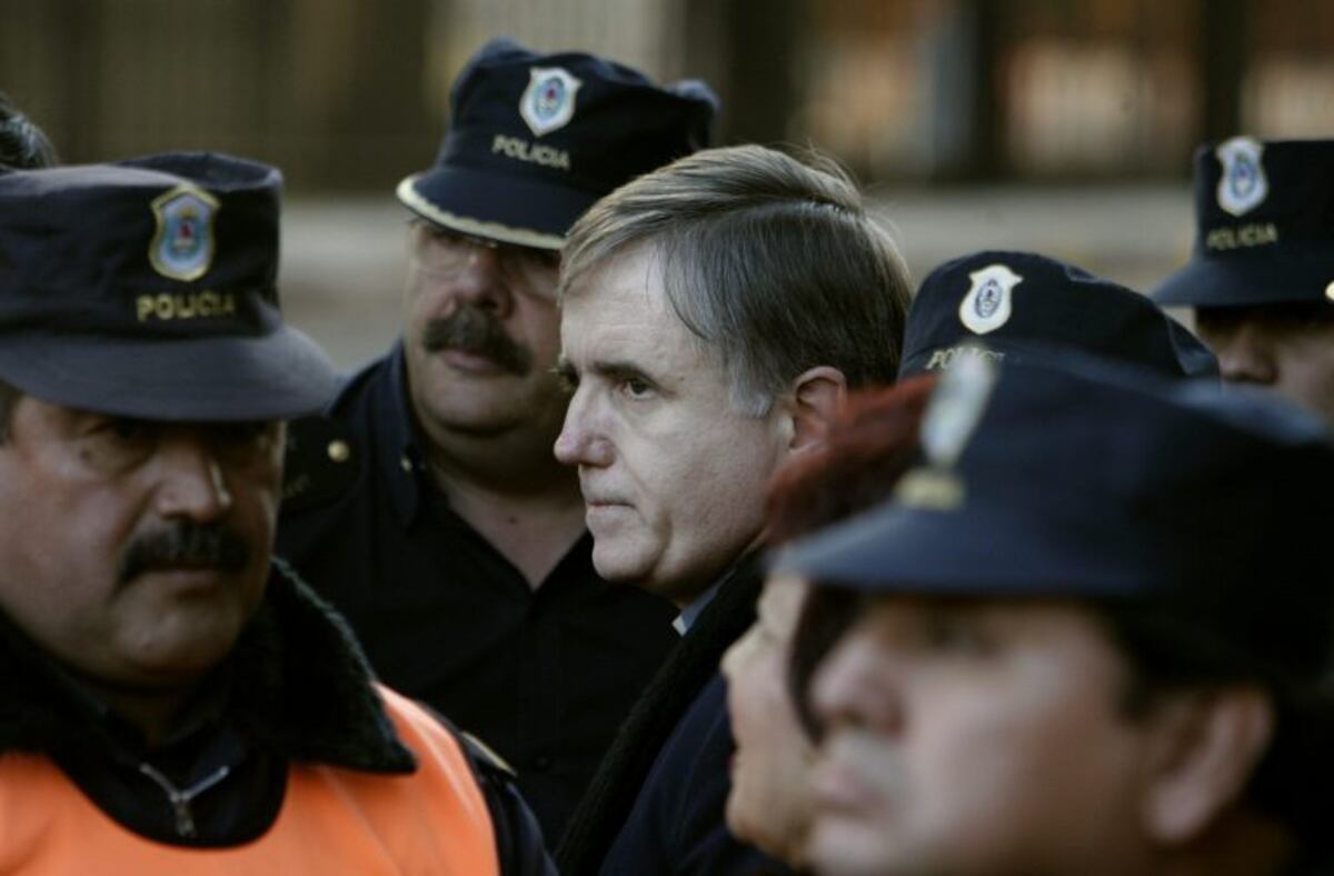 Julio César Grassi fue obligado a entregar una muestra de ADN para el registro de violadores