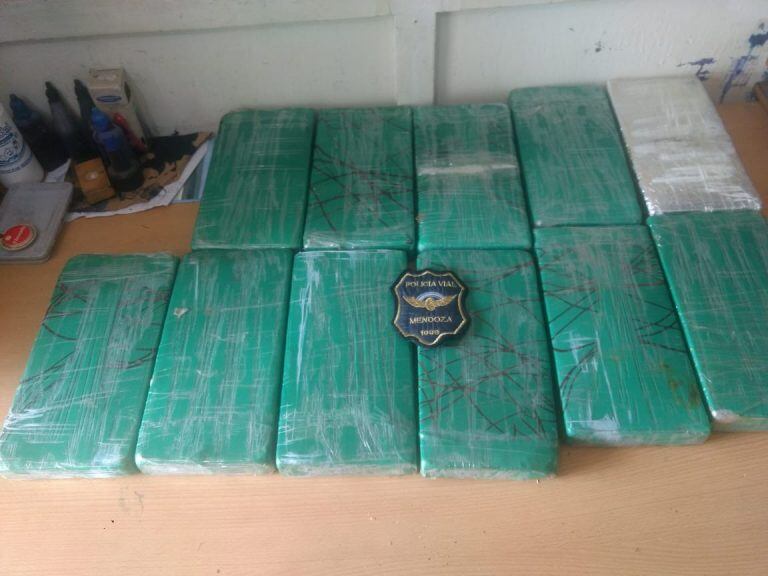 Gendarmería secuestró 11 ladrillos de cocaína