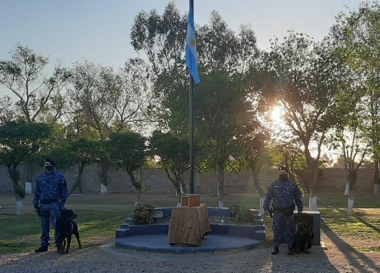 Homenaje en la división Canes San Luis