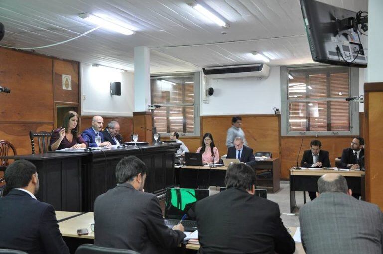 El Tribunal Oral Federal de Resistencia en plena sesión.