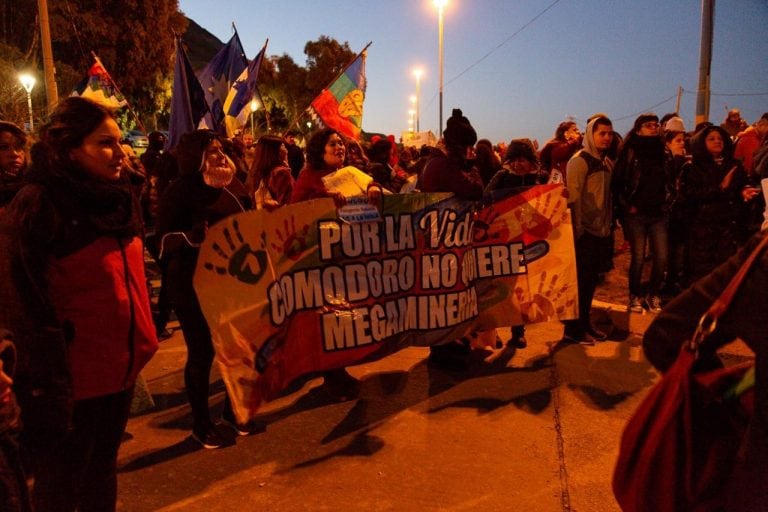 Movilización docente en Comodoro Rivadavia. Foto de Christian Emmer.