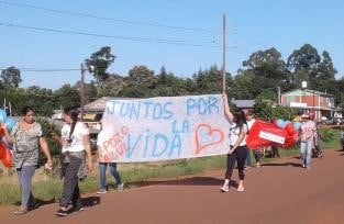 En Pozo Azul, el municipio más joven de Misiones, también marcharon por la ruta 17. (El Territorio)