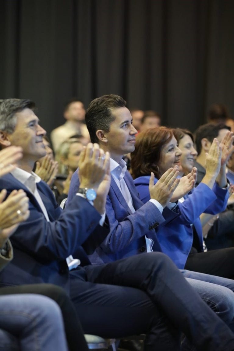 Martín Llaryora y Manuel Calvo presentaron el plan de Conectividad para Córdoba Capital.