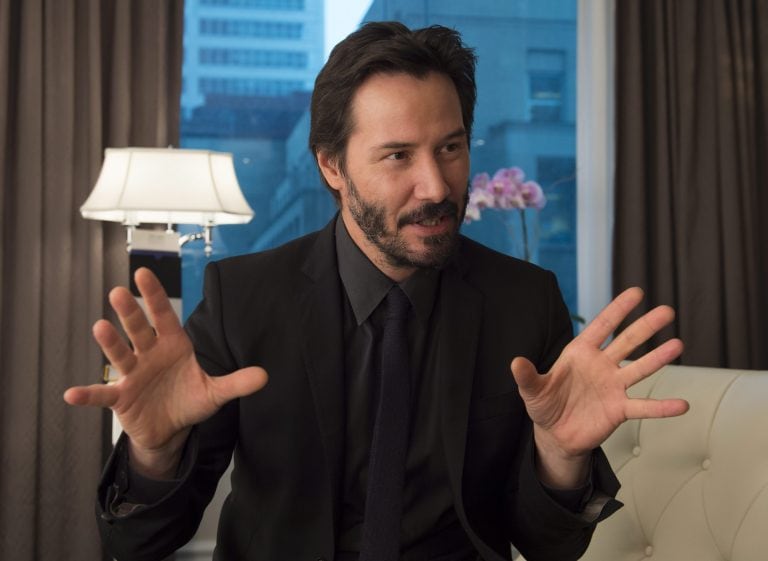 Keanu Reeves sería el nuevo dueño del corazón de Angelina jolie (AP)