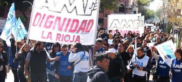 La Asamblea de Delegados Escolares podría decidir medidas de fuerza que incluirían movilizaciones por el centro junto a paros