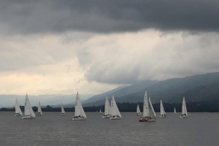 El lago San Roque, escenario de encuentros deportivos.