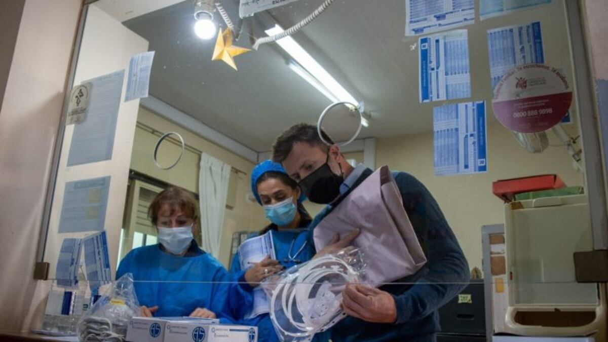 Profesionales de la salud en Córdoba recibirán un bono durante cuatro meses