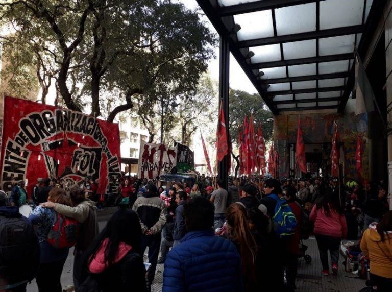 Los tareferos misioneros protestaron en Buenos Aires. (Foto: Twitter)