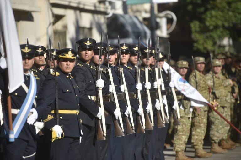 Homenaje a Veteranos y Caídos de Malvinas.