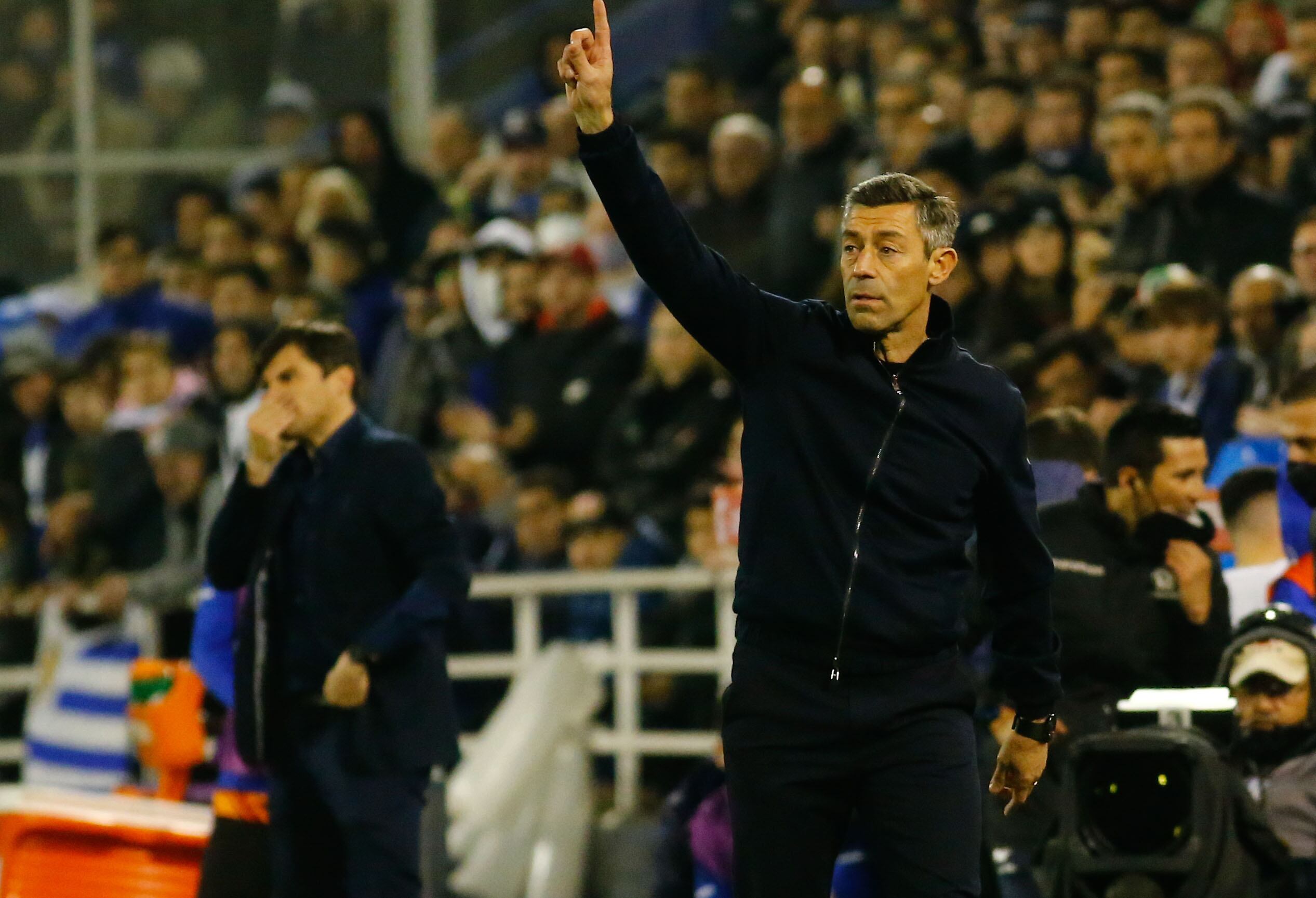 Pedro Caixinha, DT de Talleres, en el partido ante Vélez por los cuartos de final de la Copa Libertadores (Fotobaires)