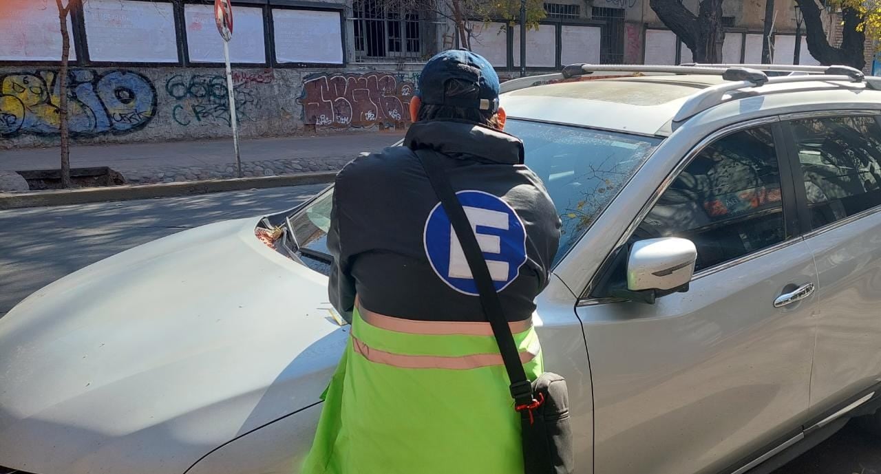 Es necesario informarse antes de viajar a Chile en auto y luego querer salir del país en avión.