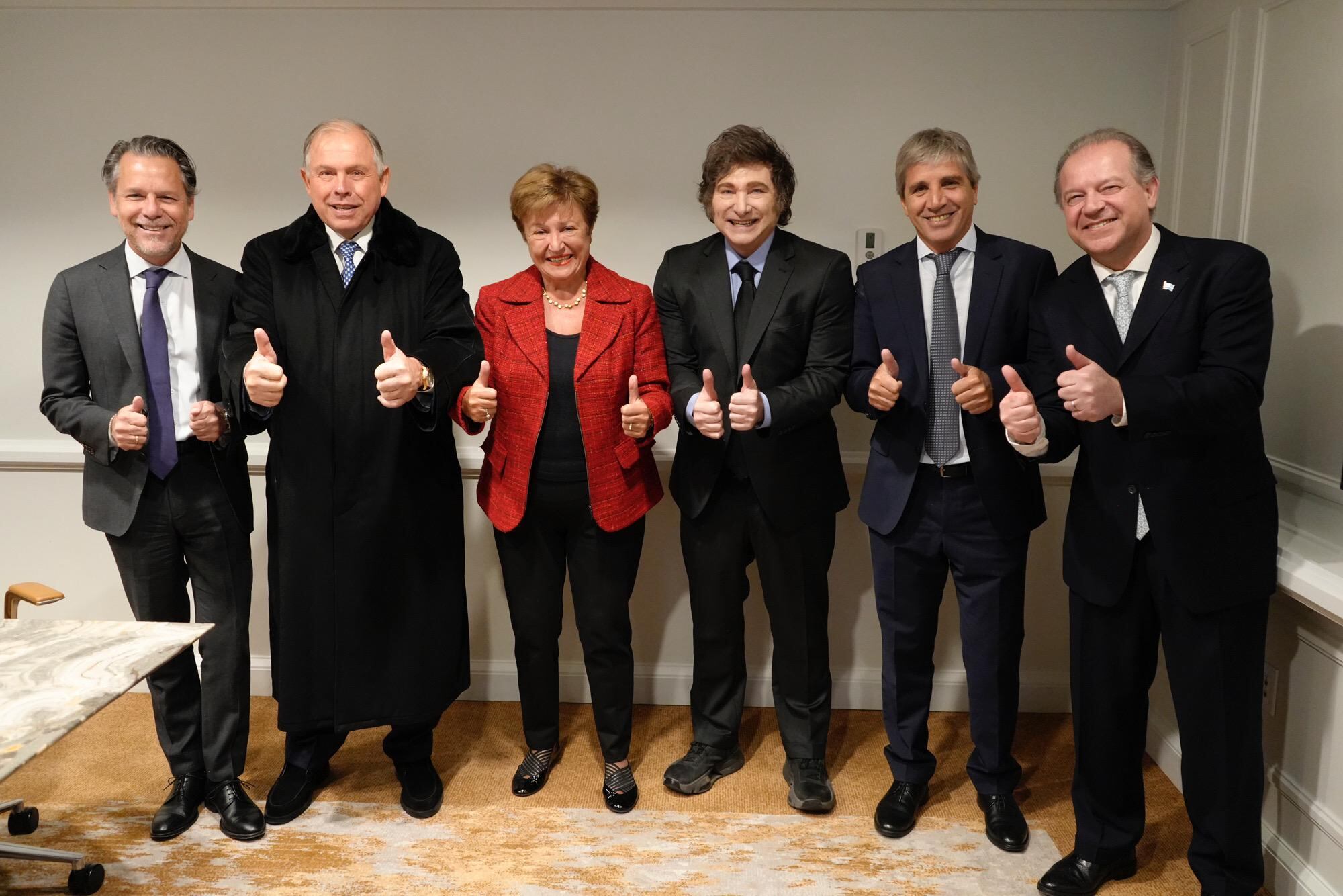 Milei se reunió con Georgieva: un equipo técnico del FMI viajará a Buenos Aires (Prensa Oficina del Presidente)