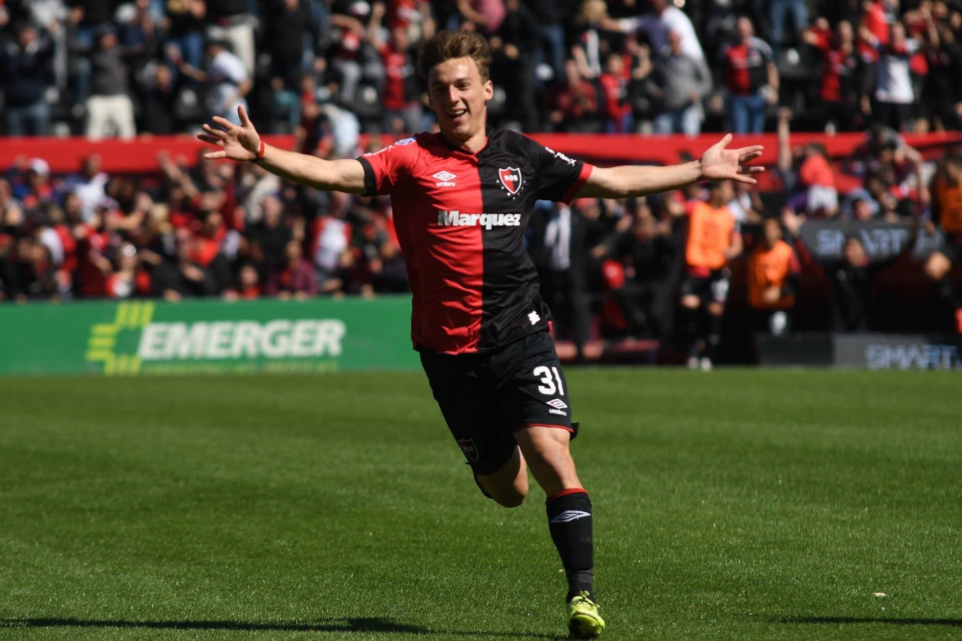 Jerónimo Cacciabue se perfila para ocupar el lugar de Julián Fernández en el mediocampo, de cara al cruce con Huracán. (@Newells)