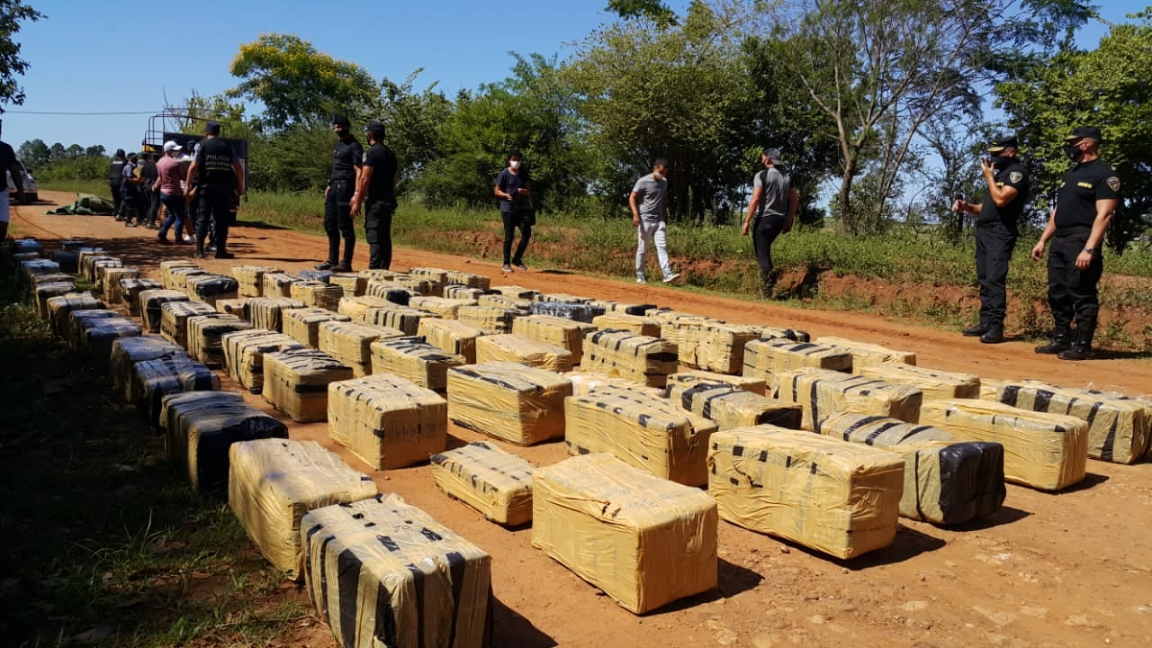 Golpe al Narcotráfico: secuestran camión con 166 bultos de marihuana en Nemesio Parma