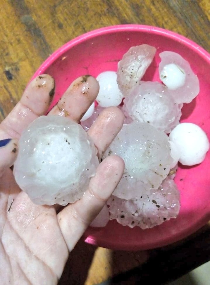 Intensa caída de granizo en Santo Tomé.