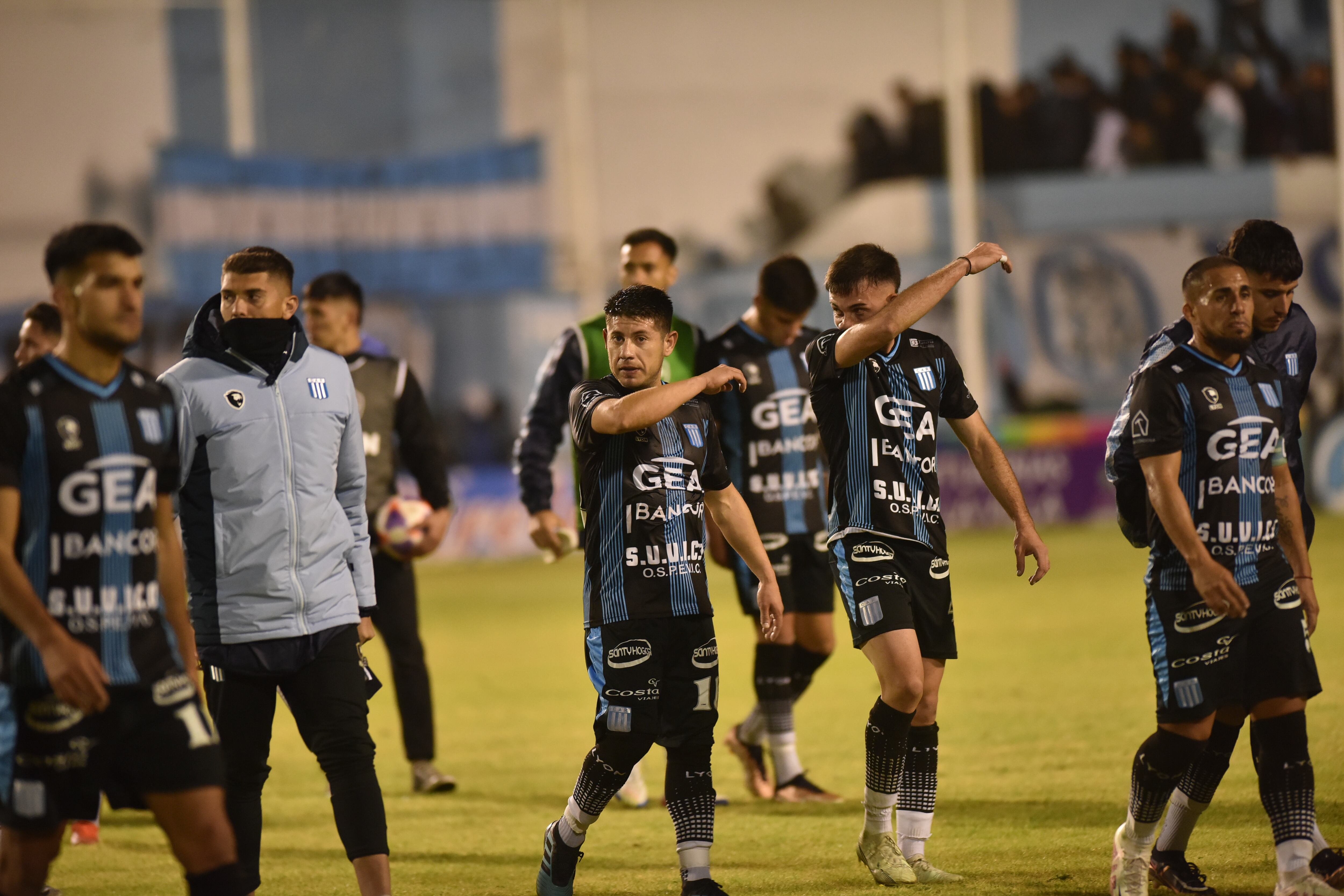 Derrota de Racing que lo complica en la zona de descenso de la Primera Nacional (La Voz).