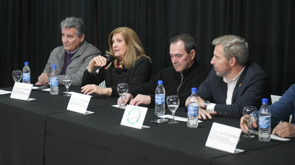 Rosario Romero participó del lanzamiento de la carrera del TC en Paraná