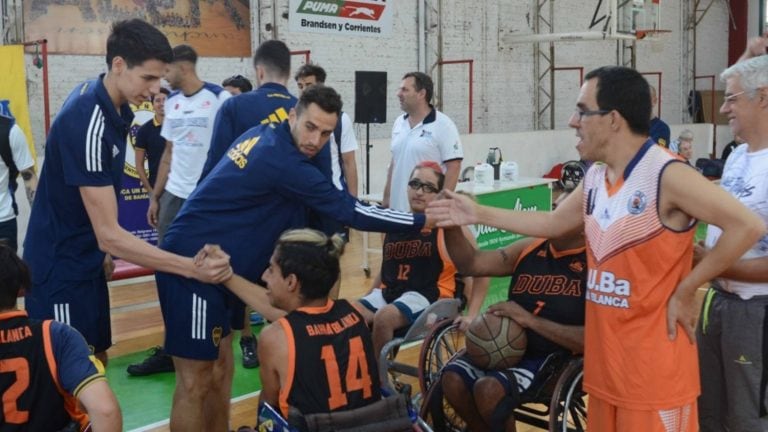 Boca y Bahía Basket jugaron basquet adaptado con atletas de DUBa