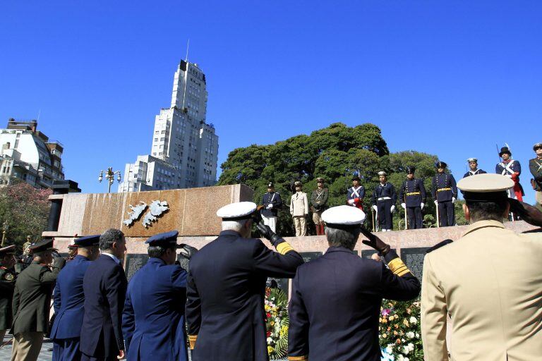 Homenaje en Plaza San Martín a los Caídos en Malvinas