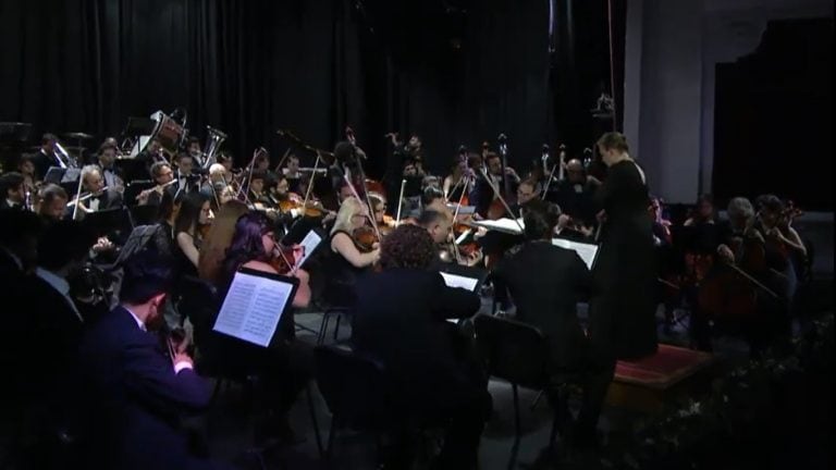 Bajo la dirección de Ligia Amadío, anoche se presentó la orquesta del Festival Internacional de Arte Sustentable “Jujuy Corazón Andino”, en el Teatro Mitre.