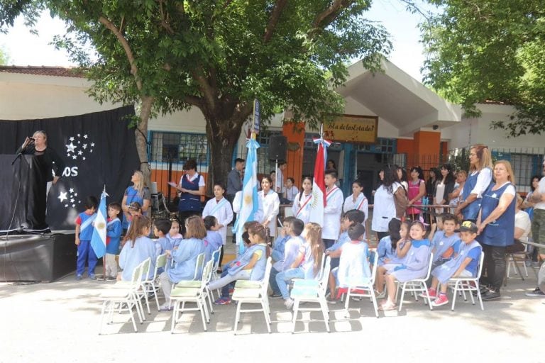 25º aniversario del Jardín de infantes "Isla de los Estados"