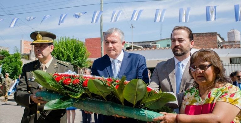 El gobernador Morales encabezó la ceremonia recordatoria del 185° aniversario de la declaración de la Autonomía Política de Jujuy.