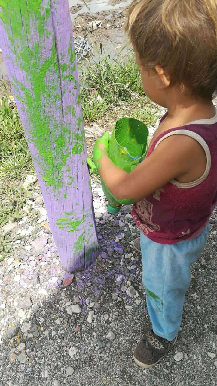 Avanzan los trabajos para que La Favela El Infierniello tenga su plaza de la Navidad.