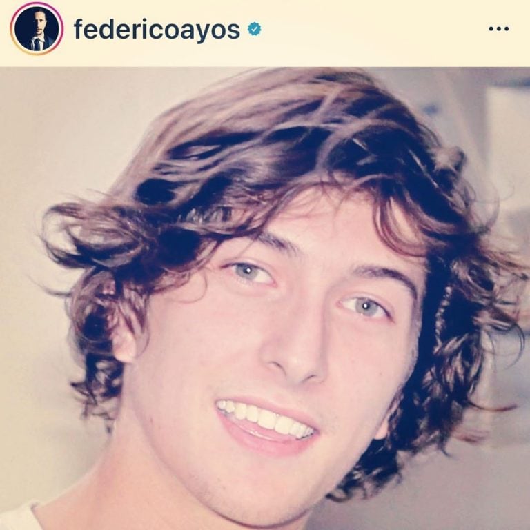 Federico Ayos, el hijo actor de Mónica Ayos (Foto: Instagram/ @monicaayos)