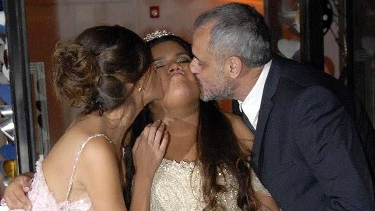  Loly, Morena y Rial, en los 15 de la joven