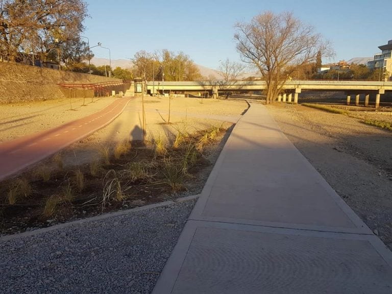 Caminerías y ciclovía del Parque Xibi Xibi.