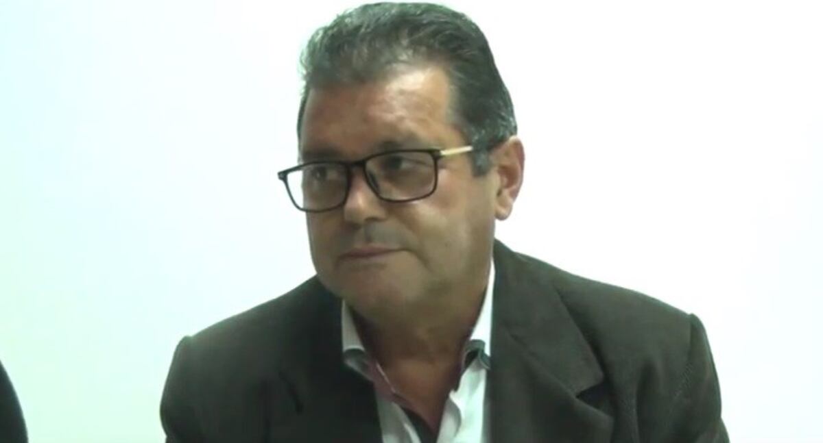 El ex intendente de San Vicente se presentó ante la justicia por las denuncias de estafa