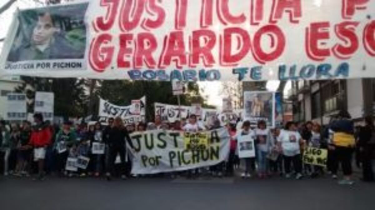 El juez federal que pidió el sobreseimiento de los imputados por la muerte de "Pichón" Escobar se apartó de la causa