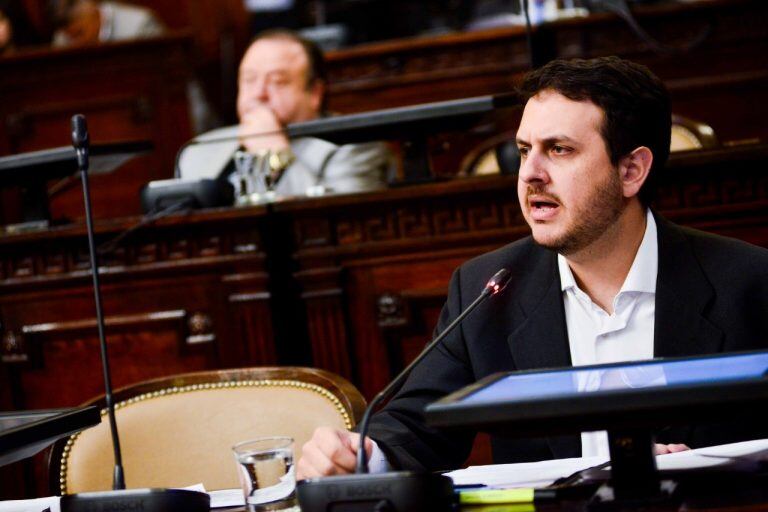 Lautaro Jimenez, senador provincial del FIT.