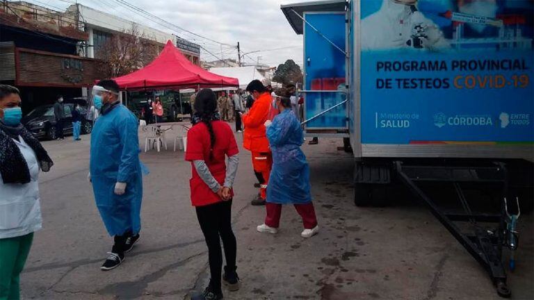 Los casos en Oliva se mantienen altos.