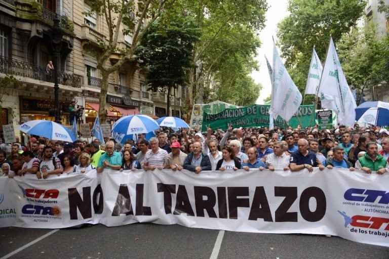 Marcha contra el ajuste. (Foto: Clarín)